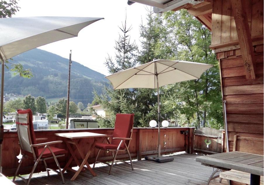 Chalet - Direkt Am 5 Sterne Campingplatz Aufenfeld Im Zillertal Mit Hallenbad Und Sauna Aschau Im Zillertal Экстерьер фото