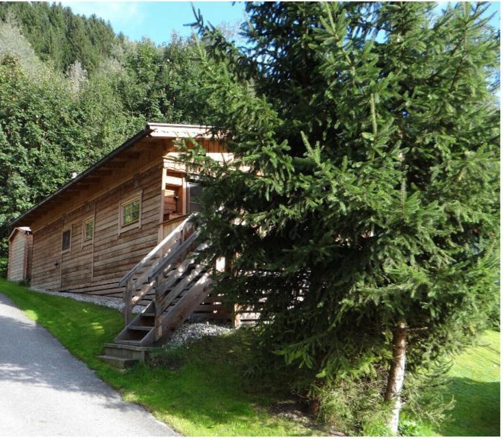 Chalet - Direkt Am 5 Sterne Campingplatz Aufenfeld Im Zillertal Mit Hallenbad Und Sauna Aschau Im Zillertal Экстерьер фото